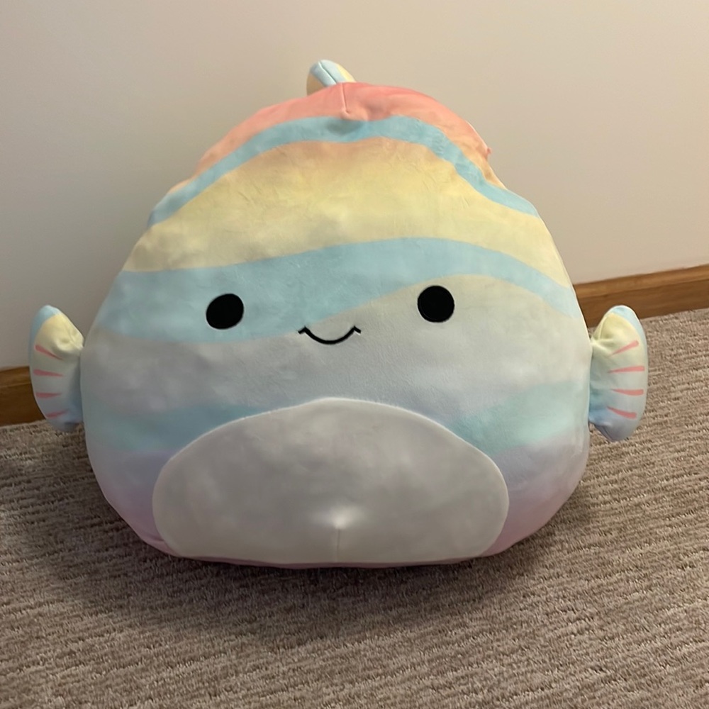 Canda the clownfish 16 inch squishmellow